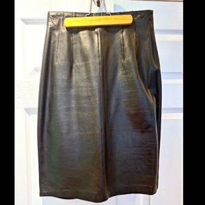 Elegant Vintage 80s Black Leather Skirt